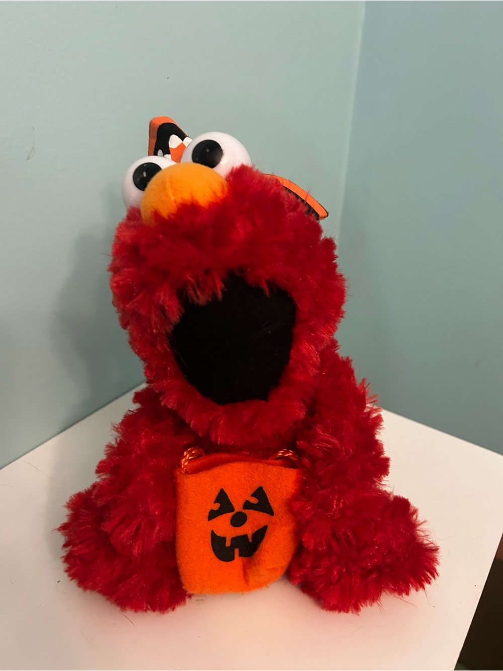 Sesame Street Silly and Wild Singing Plush Elmo 10" Halloween Pirate Animated